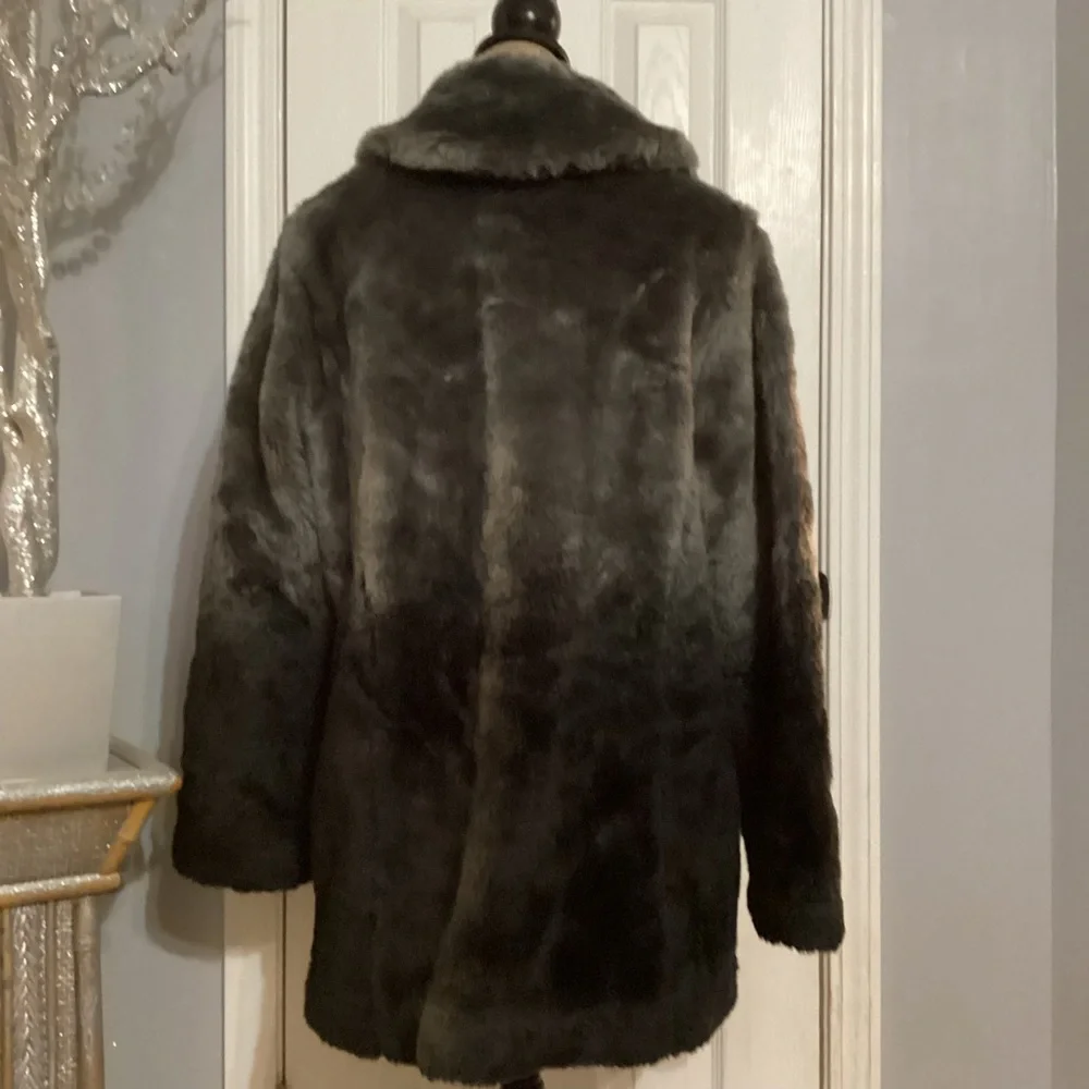 Isaac Mizrahi Faux Fur Coat - Picture 5 of 6